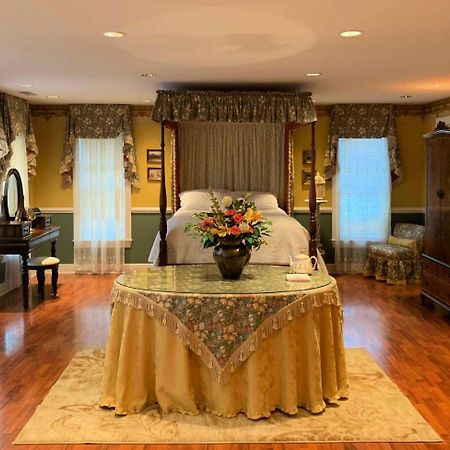 The Lake Manor Bed and Breakfast Morgantown Εξωτερικό φωτογραφία