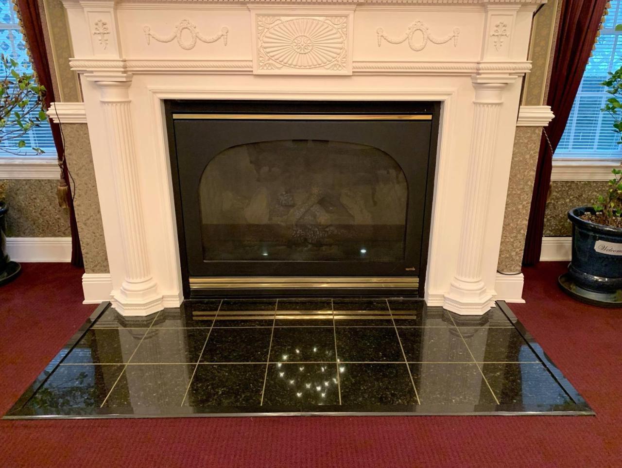 The Lake Manor Bed and Breakfast Morgantown Εξωτερικό φωτογραφία